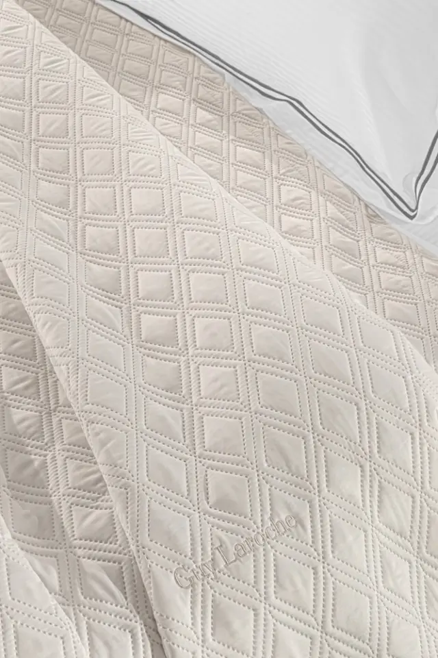 ΣΕΤ ΚΟΥΒΕΡΛΙ KING SIZE 240×250 3 ΤΕΜΑΧΙΩΝ HONOUR IVORY GUY LAROCHE 3