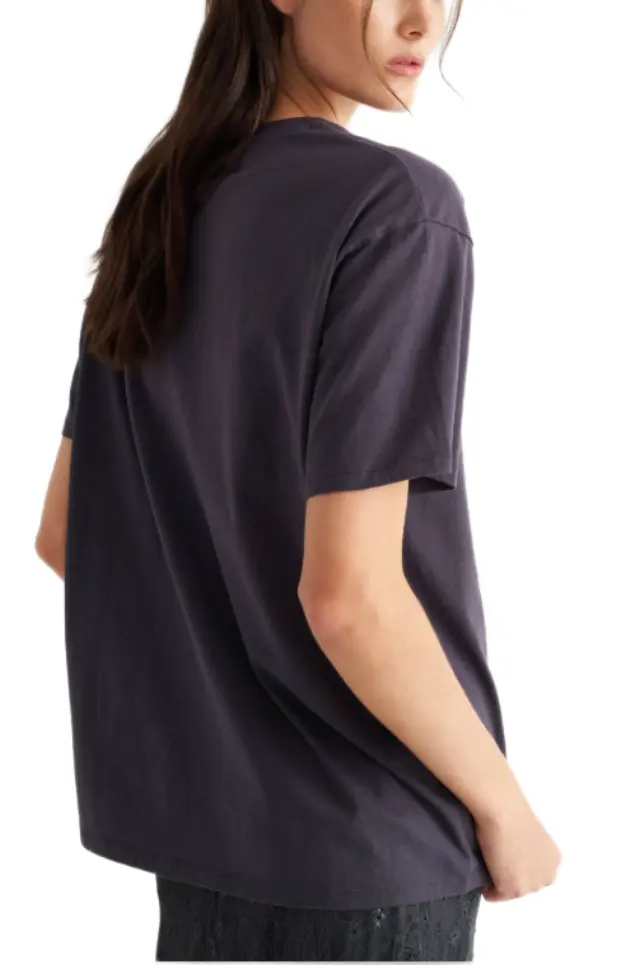 Attrattivo γυναικείο t-shirt με τύπωμα 9923923-1 2