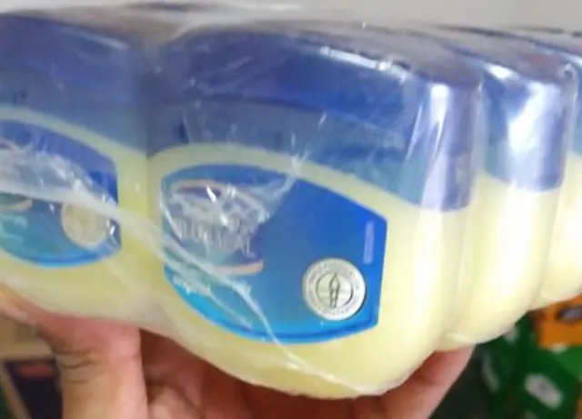Vaseline BlueSeal Original Αγνή Βαζελίνη Ενυδάτωσης & Προστασίας 50gr