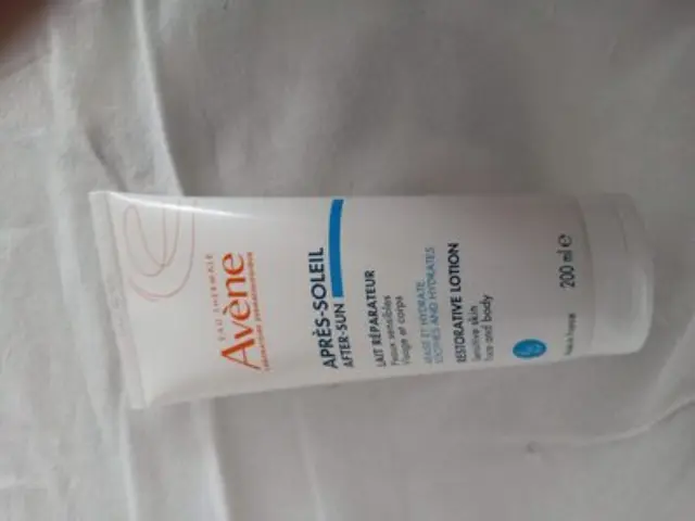 Avene After Sun Lotion Γαλάκτωμα Eπανόρθωσης για μετά τον Ήλιο Με Iαματικό Nερό, 200ml