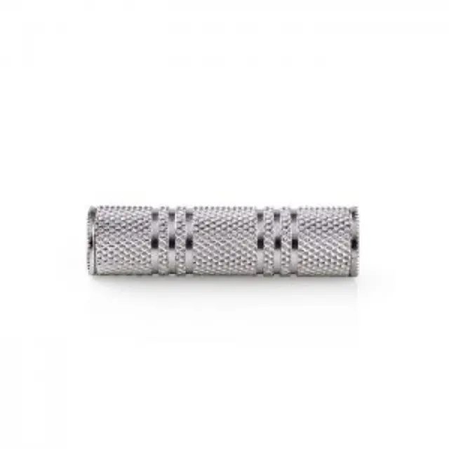Μούφα stereo 3,5 mm θηλ. - 3,5 mm θηλ., σε ασημί χρώμα. 3