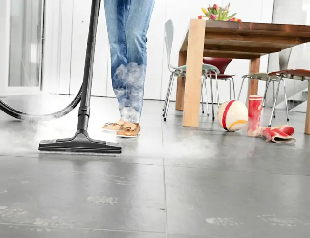 Ατμοσύστημα Karcher με αναρρόφηση SV 7, ισχύ 2200W, πίεση 4 bar και χωρητικότητα 0.45L 1.439-490.0 2