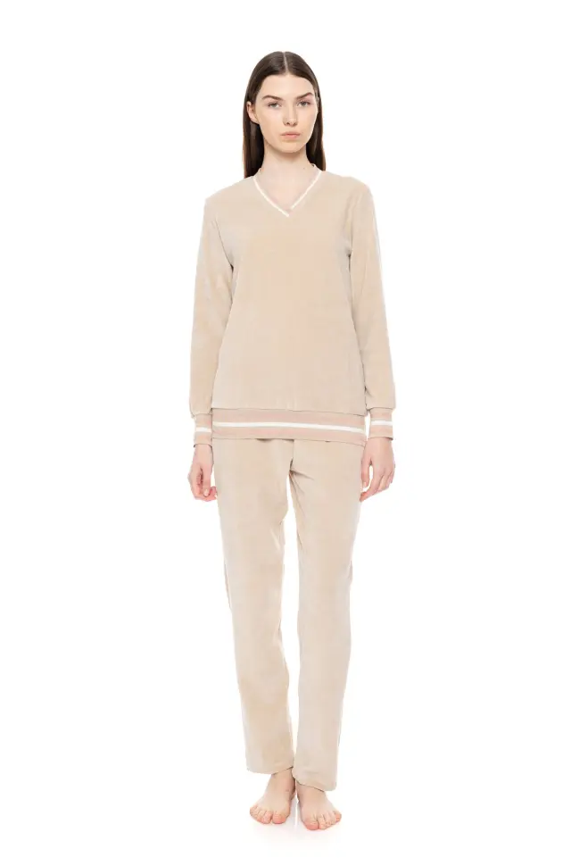 W1659 - Skin - HOMEWEAR V VELVET DETAIL