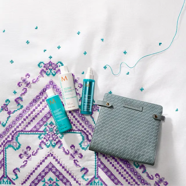 Moroccanoil Holiday Set 2025 Frizz Control 2