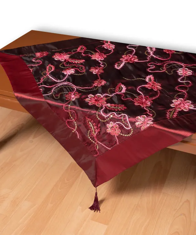 Σατέν τραπεζοκαρέ A11 (120cm x 120cm) μπορντώ - -