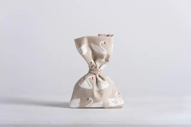 Beauty Home ΠΟΥΓΚΙ ΥΦΑΣΜΑΤΙΝΟ ΜΕ ΣΧΕΔΙΟ ΚΥΚΝΟΥΣ12 x 17 cm 2