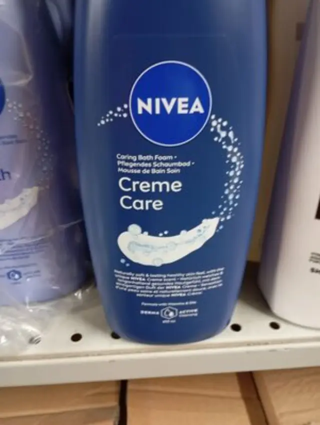 Nivea Creme Care Κρεμώδες Αφρόλουτρο με Έλαια Περιποίησης & Μοναδικό Άρωμα, 650ml