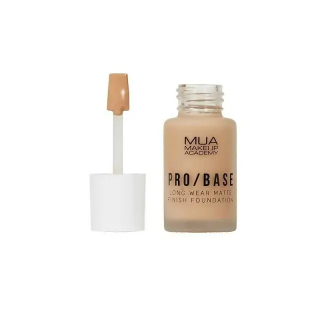 MUA Pro Base Long Wear Matte Finish Liquid Foundation 154 30ml 3