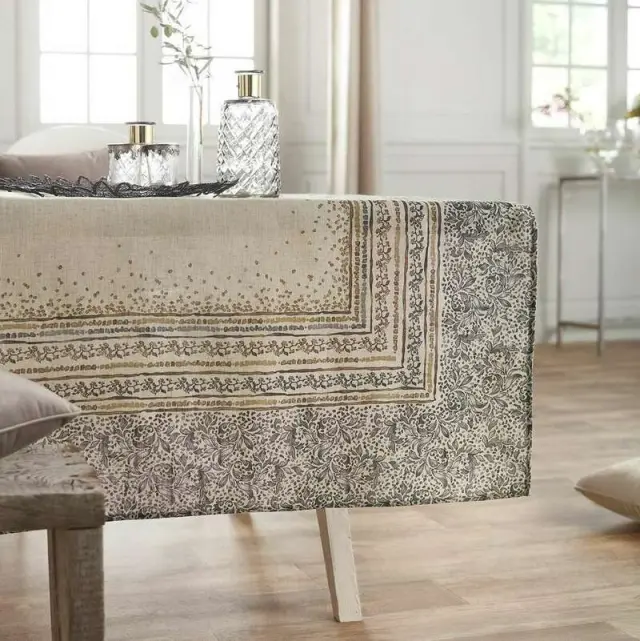 ΤΡΑΠΕΖΟΜΑΝΤΗΛΟ MOSAIC 135X180 GOLD GOFIS HOME