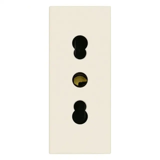 2P+E 16A P17/11 outlet canvas