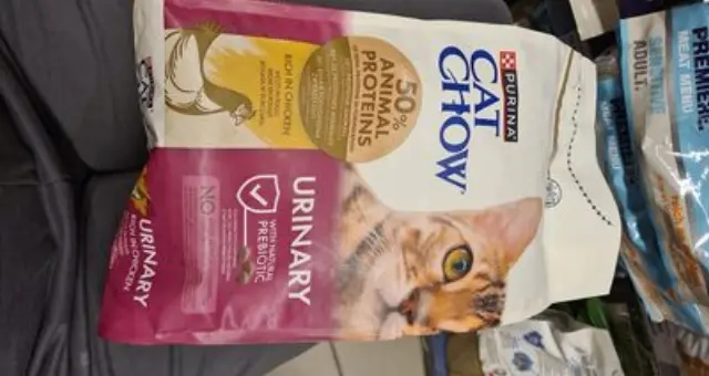 Purina Cat Chow Urinary Tract Health cats dry food 1.5 kg Adult Chicken