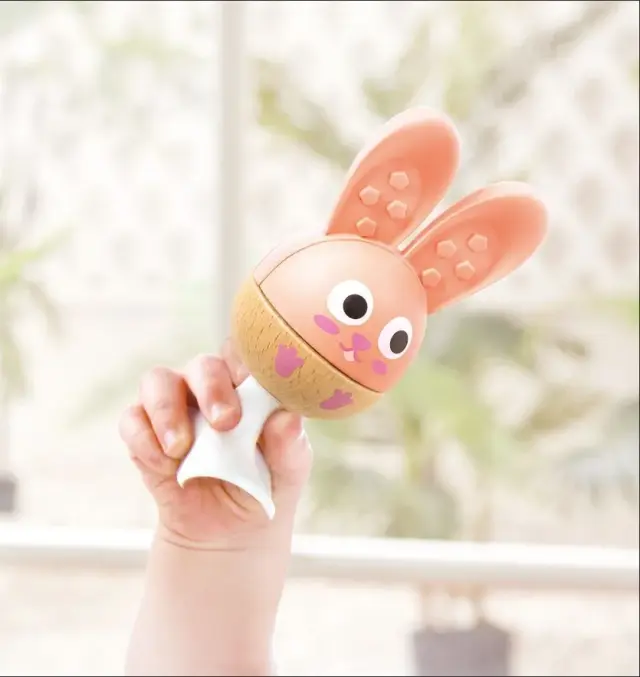 Hape Early Explorer Ξύλινη Κουδουνίστρα Ζωάκια Cheery Critter Rattle 2
