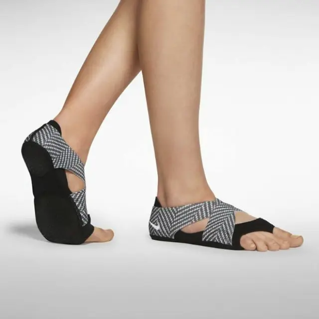 NEW Nike Studio Wrap Women’s Yoga Dance Training Black - 41-42.5 2