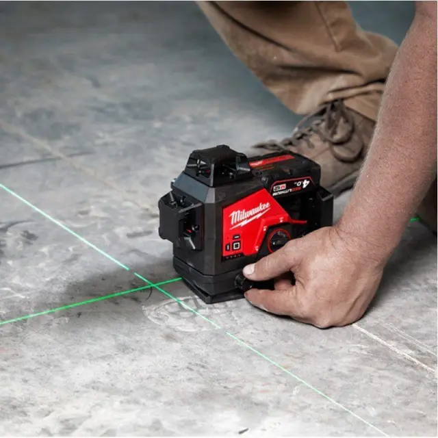 Milwaukee 4933478103 - Πράσινο Lazer 360° 3 Επιπέδων M12 3PL-0C (Xωρίς Μπαταρία + Φορτιστή) σε Βαλίτσα Μεταφοράς 2