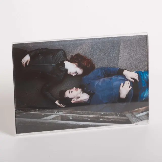 κορνίζα plexiglass ακρυλική με βαση επιτραπεζια για φωτογραφια 20x30cm οριζόντια 3