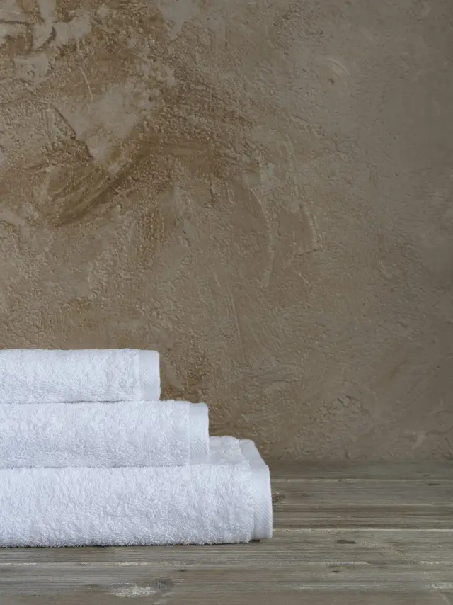 Nima Hotelling Πετσέτα 50x100 Wellness - Πενιέ 550gsm - 100% Βαμβάκι Λευκό 2