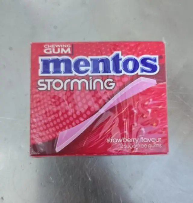 Mentos Storming Φράουλα 1 τμχ