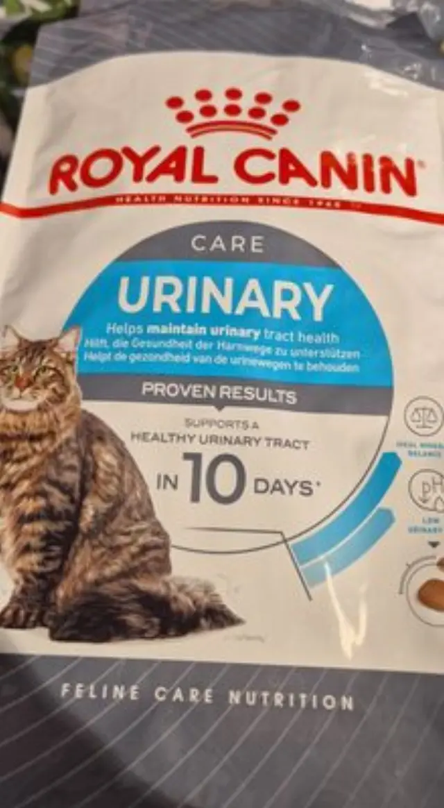 Royal Canin Urinary Care cats dry food 2 kg Adult Poultry