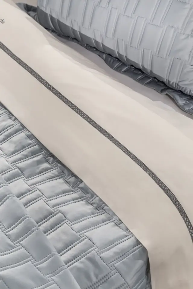 ΣΕΤ ΚΟΥΒΕΡΛΙ KING SIZE 240×250 3 ΤΕΜΑΧΙΩΝ BRICK SILVER GUY LAROCHE 3