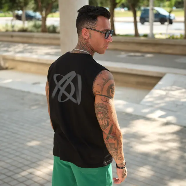 Αμάνικο Noshame® Μαύρο με τύπωμα NS Calligraphy - 182538 - XXL
