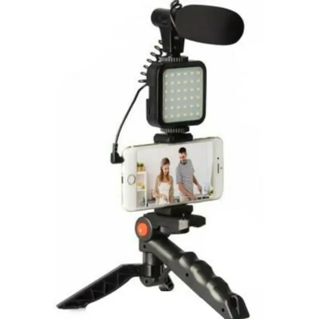 Live Streaming Set AY-49 Selfie Stick Τρίποδο Κινητού με Bluetooth Μαύρο