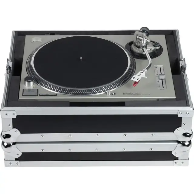 WALKASSE TURNTABLEPROBK Flight Case Multi Format Turntable Silver. 3