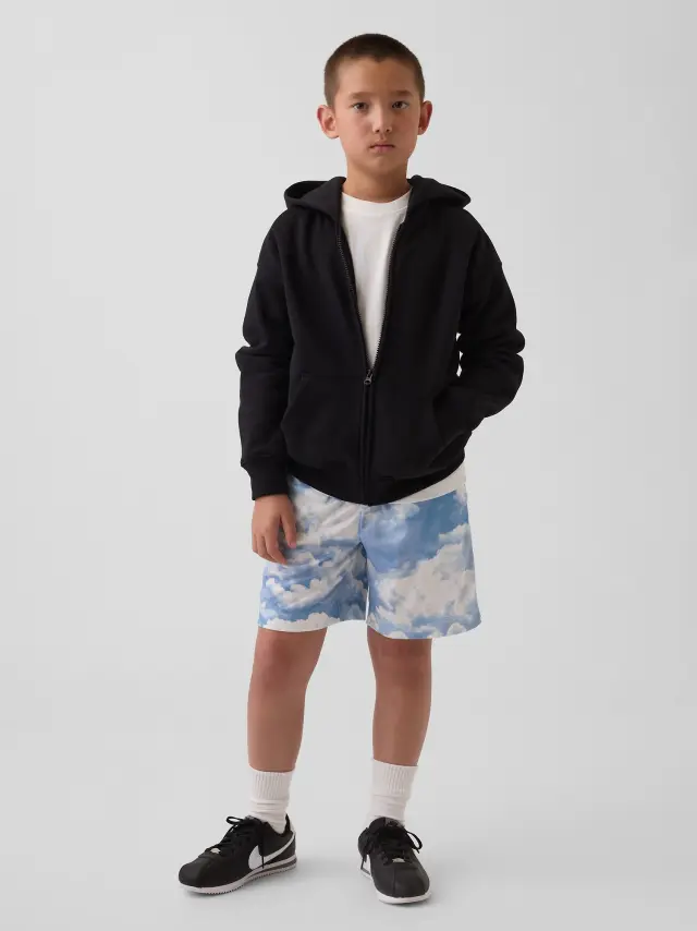 Παιδικό Σορτς GapFit 6" από Ανακυκλωμένο Mesh Ύφασμα με Λάστιχο Cloud print