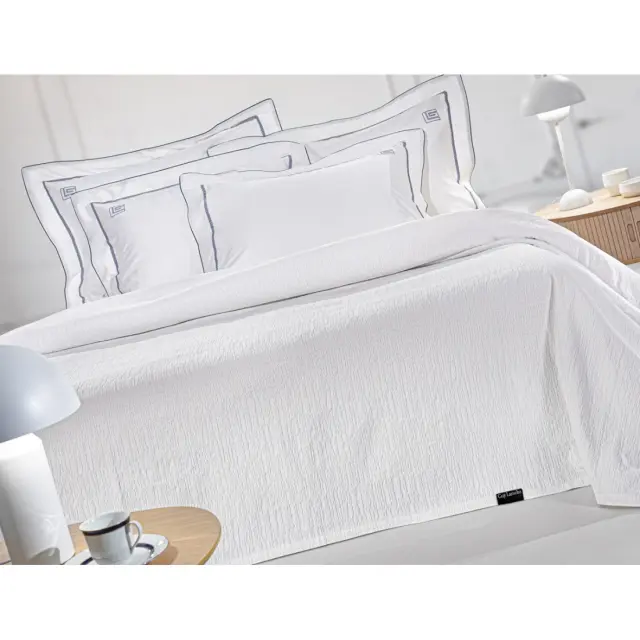 Κουβέρτα King Size Guy Laroche Diana White 260x250 3