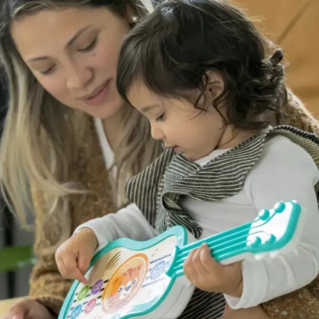Hape Kids II Ξύλινο Magic Touch Γιουκαλίλι Sing & Strum 3