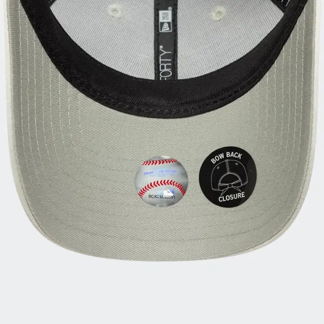 New Era New York Yankees Mlb World Series Patch 9forty Adjustable Cap Cream 60856257 - One Size 2