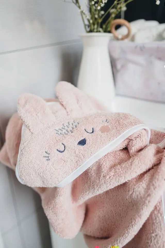 Πετσέτα Μπάνιου με Κουκούλα 85x85cm Bunny Forest Friends Stories Pink 5904067050969 3