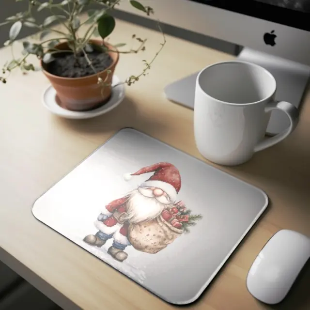 Mousepad ( Christmas Gnome 04 ) Διαστάσεις: 23cm(μήκος) x 20cm (ύψος)