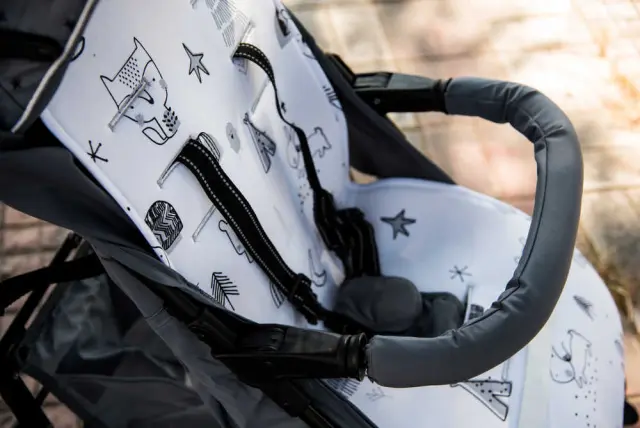 X-TREME BABY ΣΤΡΩΜΑ ΚΑΡΟΤΣΙΟΥ MONΗΣ ΟΨΗΣ 35 x 83 CM PISCIS WHITE 2