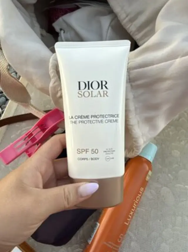 Intermed Luxurious Sun Care Antioxidant Sunscreen Invisible Spray For Face & Body SPF50, Αντηλιακό Για Πρόσωπο & Σώμα 200ml.
