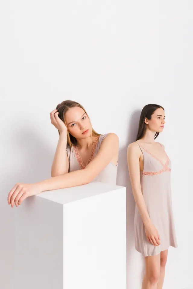 S1431 - Skin - NIGHTGOWN BAMBOO LACE - L 2