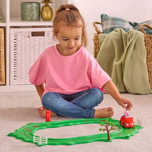 Φιγούρα Peppa Pig Whizz Around Το Αμάξι Της Πέππα 3