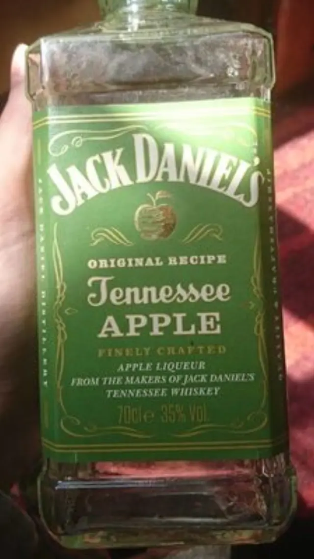 JACK DANIEL S TENNESSEE APPLE WHISKY 700ML