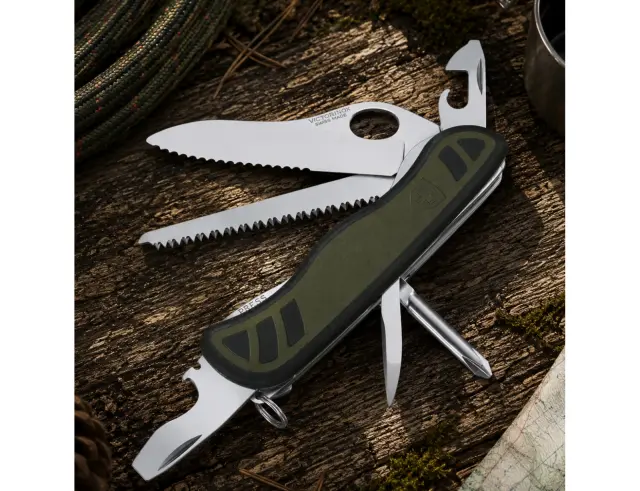 Ελβετικός Σουγιάς Victorinox Sοldier's Knife 08 με 10 λειτουργίες και μήκος 11.1cm - Green0.8461.MWCH