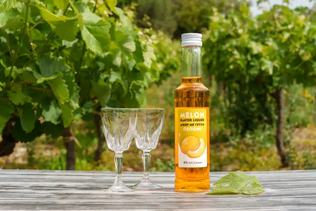 Λικέρ με γεύση πεπόνι 500ml 2