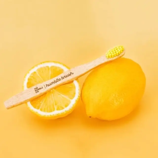 The Humble Co. Bamboo Toothbrush Adult Soft Yellow Οδοντόβουρτσα Ενηλίκων Μαλακή Κίτρινη, 1τμχ 2