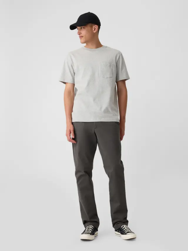 Μαύρο Modern Khakis σε Ίσια Γραμμή με Τεχνολογία GapFlex Soft black