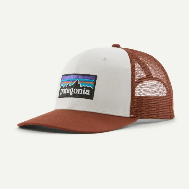 Patagonia P-6 Logo Trucker Hat White/Rusty Red Καπέλο - One size
