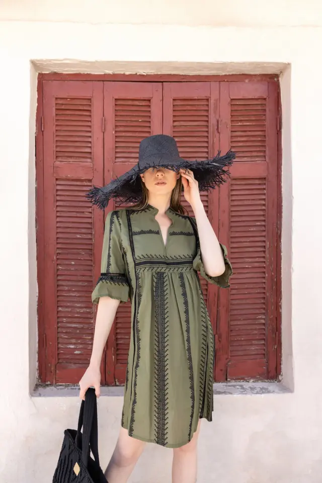B240 - Black - BEACHWEAR GREEN & BLACK EMBROIDERY