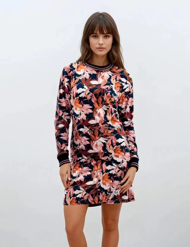 W928 - Type - NIGHTGOWN AUTUMN LEAVES