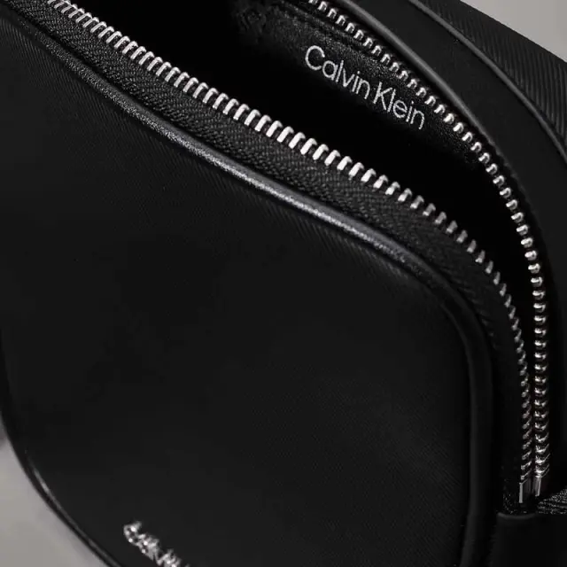 Calvin Klein - Ανδρική Τσάντα Ώμου / Χιαστί Ck Est. Pu Cube Reporter K50K511861-BEH Μαύρο 3