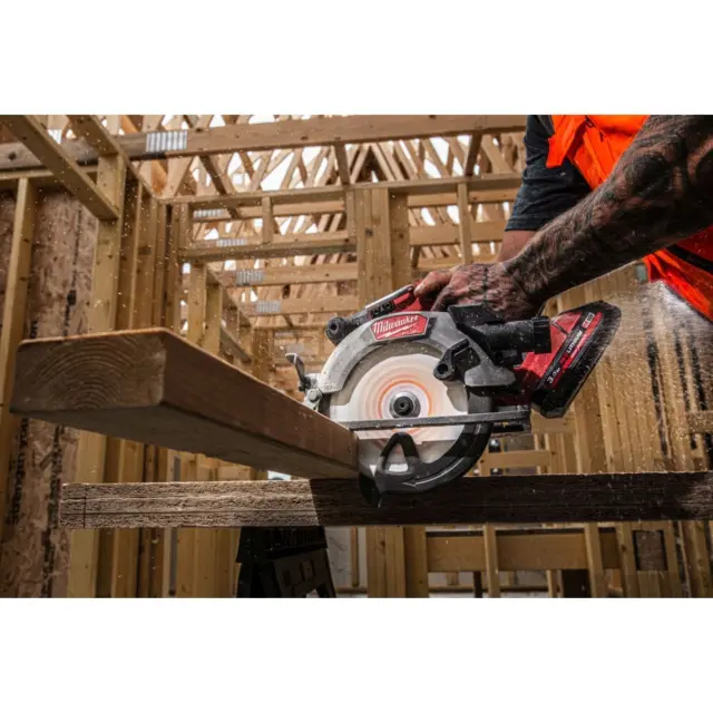 Milwaukee 4933493588 - Δισκοπρίονο Μπαταρίας Ξύλου/Πλαστικού 18V, 165mm, M18 FCS552-0X FUEL MW (Χωρίς Μπαταρία και Φορτιστή) + Βαλίτσα 2