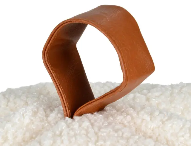 Φωλιά γάτας Wooly LoveStory με μαξιλάρι, κρεμαστό παιχνίδι και διαστάσεις 38x38x30cm 6COU705 3
