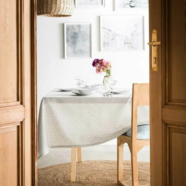 ΤΡΑΠΕΖΟΜΑΝΤΗΛΟ 140X220CM GOFIS HOME DELFINA Μπεζ 237/ 06
