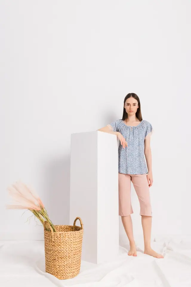 S1414 - Type - PYJAMA CAPRI PANTS BLUE FLOWER