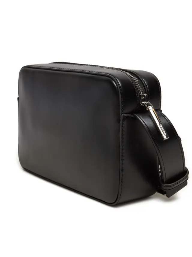Calvin Klein Unisex Τσάντα Embossed Logo Camera Bag Μαύρη 3